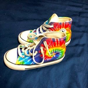 Converse - toddler/little girl size 9 - tie dye